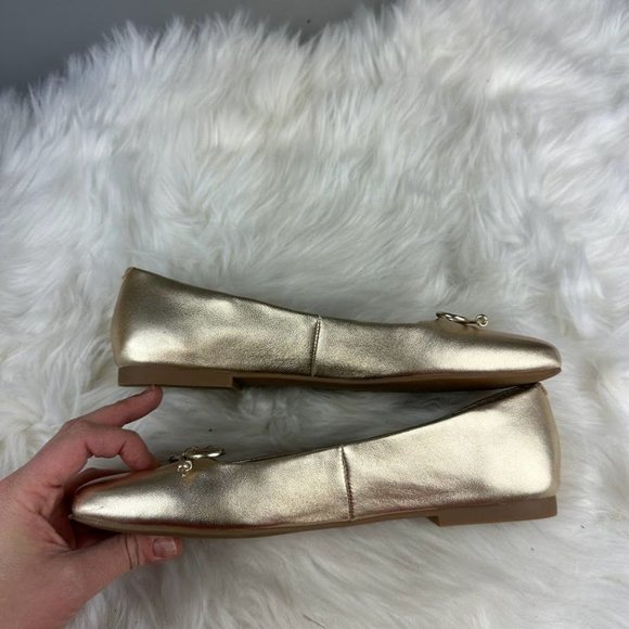 Steve Madden Eydie Flat in Gold - Picture 7 of 8